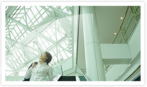 13トン車を16台保有!